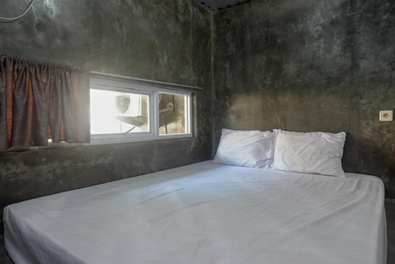 Reddoorz Near Jumbo Mall Sragen Dış mekan fotoğraf