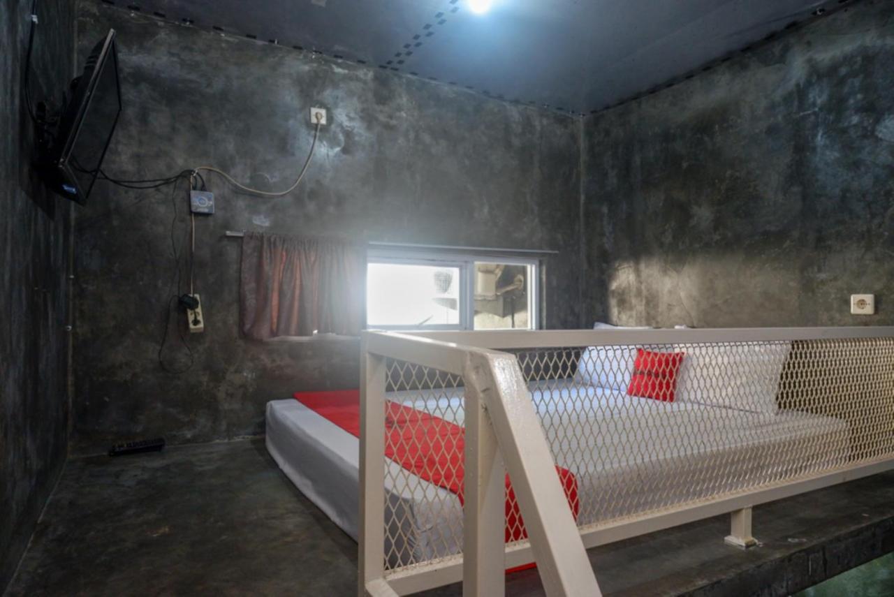 Reddoorz Near Jumbo Mall Sragen Dış mekan fotoğraf