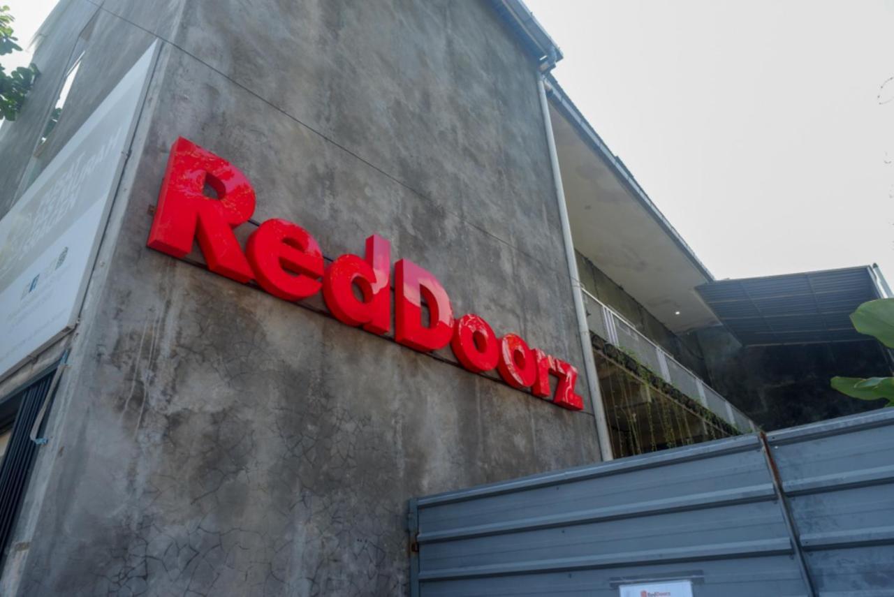 Reddoorz Near Jumbo Mall Sragen Dış mekan fotoğraf